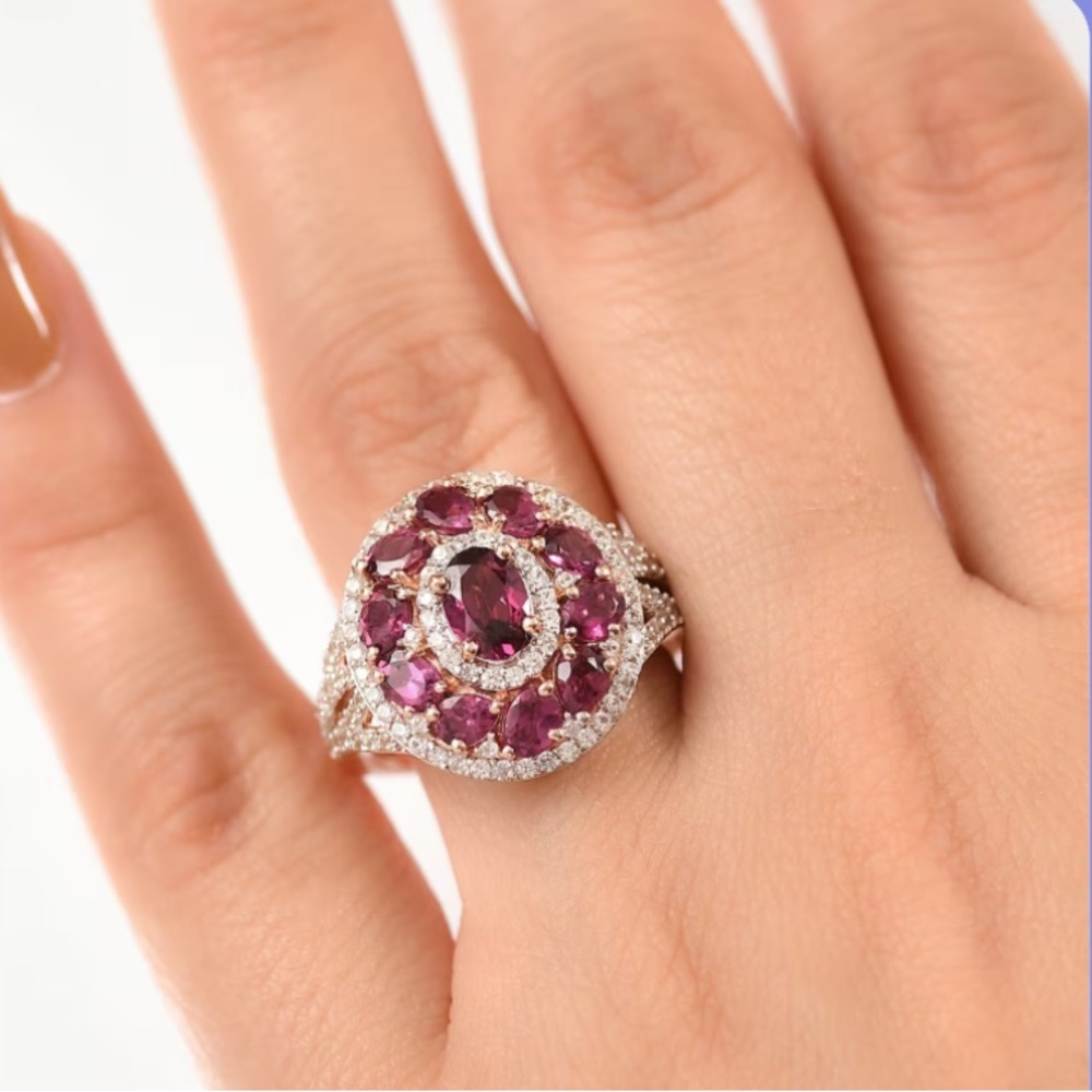 🌺Radiant Ember Garnet Cluster Ring🌺